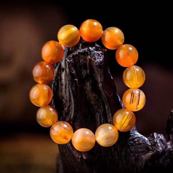 sohvara handcrafted tibetan sheep horn mala with natural streak patterns