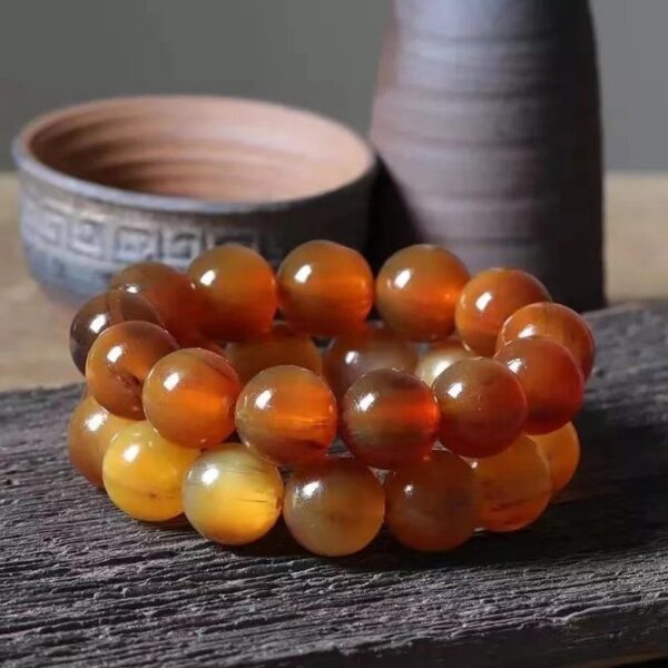 sohvara handcrafted tibetan sheep horn mala with natural streak patterns
