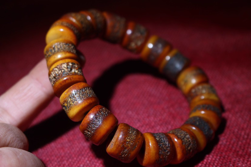 tibetan cattle bone bracelet (6) tibetan cattle bone bracelet (6)